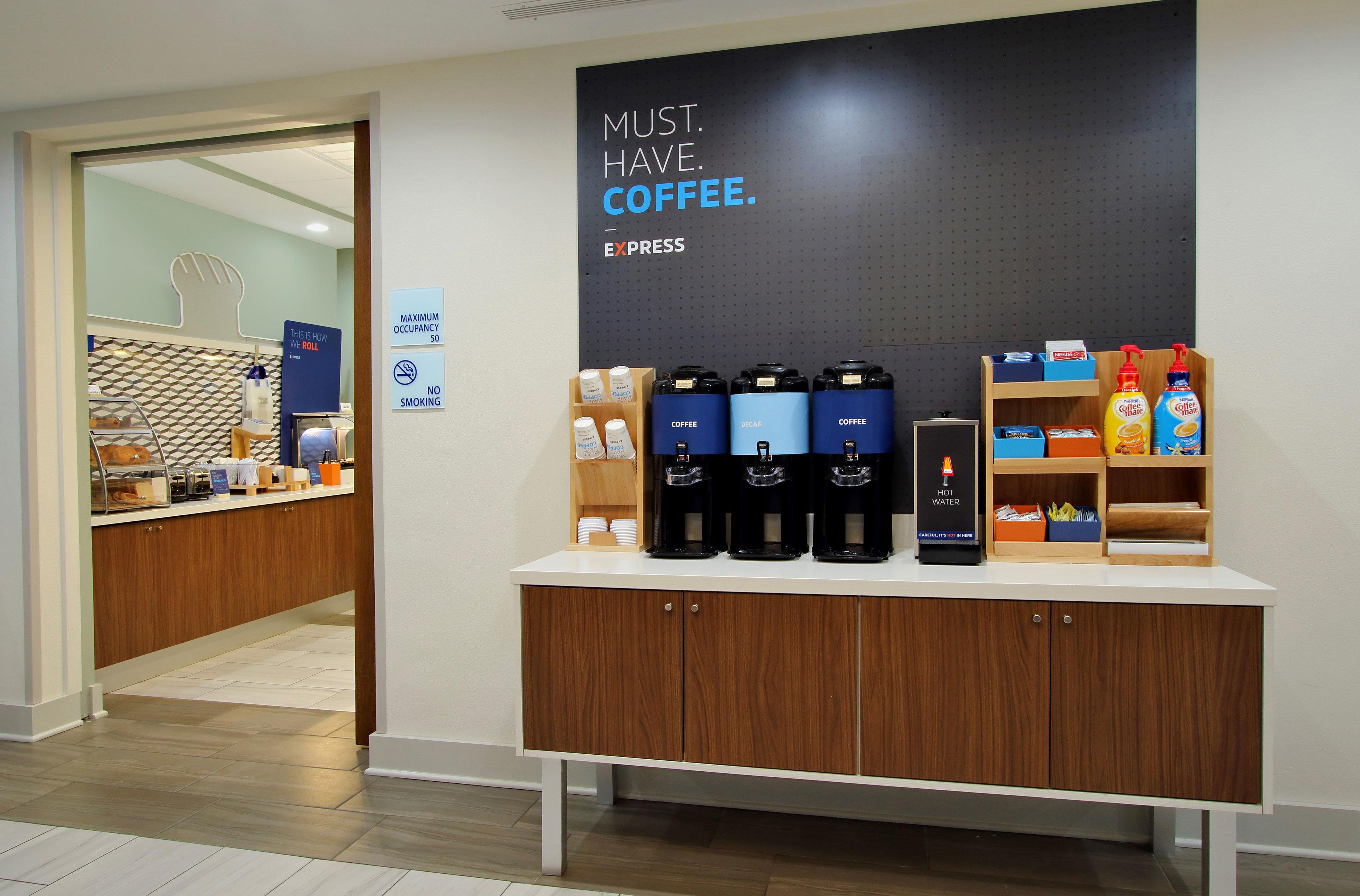 Holiday Inn Express & Suites - Forest Hill - Ft. Worth Se Екстериор снимка