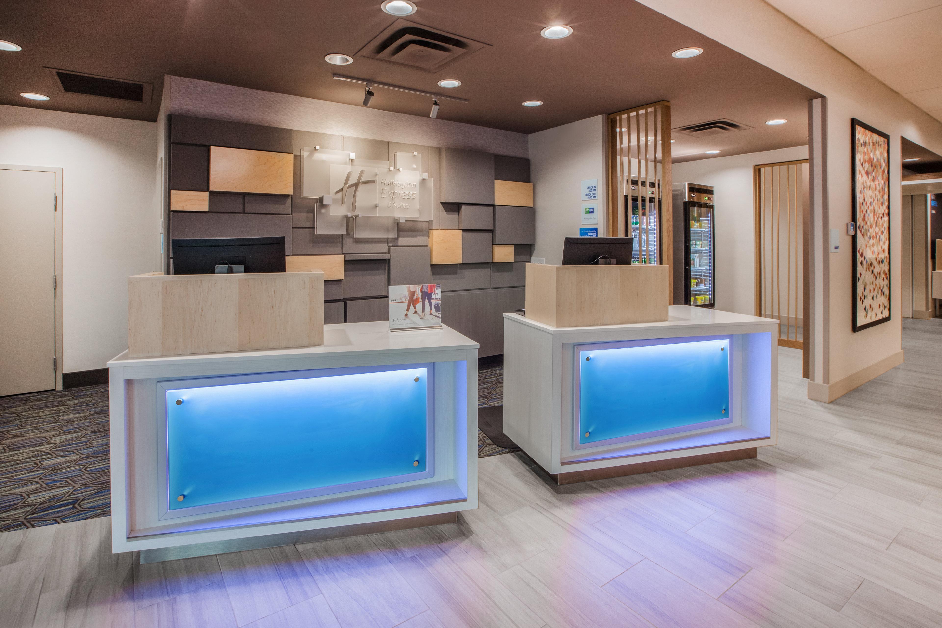 Holiday Inn Express & Suites - Forest Hill - Ft. Worth Se Екстериор снимка