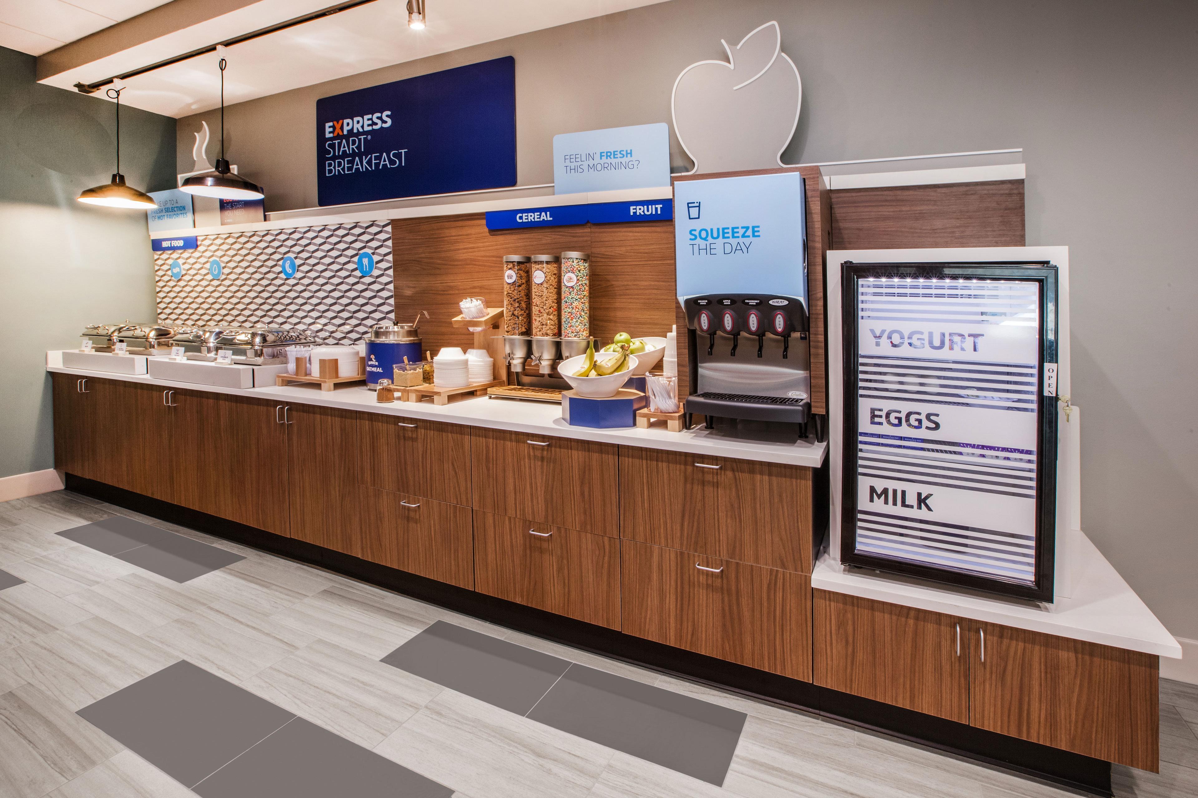 Holiday Inn Express & Suites - Forest Hill - Ft. Worth Se Екстериор снимка